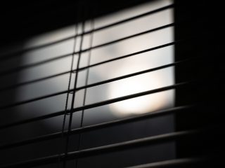 Laat het zonnetje maar lekker binnen met deze tips voor shutters