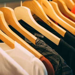 Hoe kan ik mijn kleding langer mooi houden?